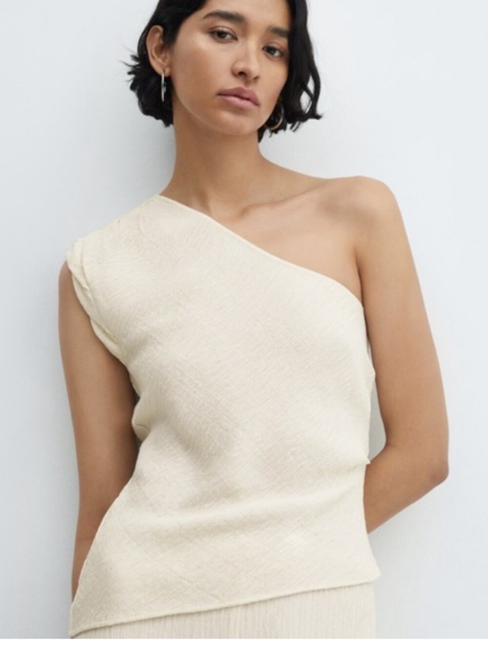 Mango cream Crinkle Viscose one-Shoulder Top